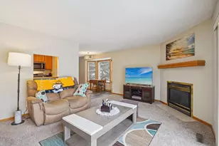 14246 Hibiscus Ct, Apple Valley, MN 55124 - Photo 13