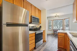 14246 Hibiscus Ct, Apple Valley, MN 55124 - Photo 5