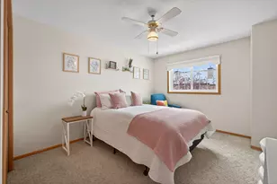 4065 Wilshire Cir, Shoreview, MN 55126 - Photo 15