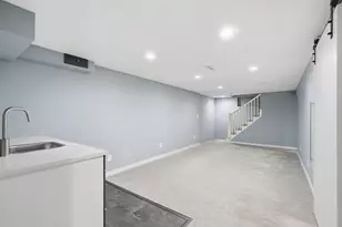 701 Eldridge Ave W, Roseville, MN 55113 - Photo 23