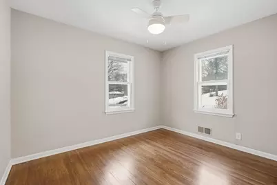 701 Eldridge Avenue W, Roseville, MN 55113 - Photo 17