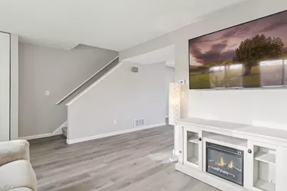 1479 Goodwin Avenue N, Oakdale, MN 55128 - Photo 7