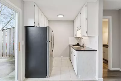 1479 Goodwin Avenue N, Oakdale, MN 55128 - Photo 9