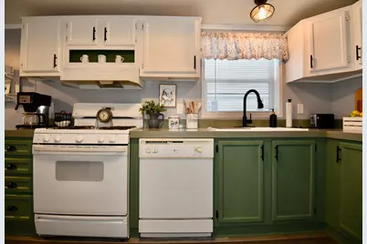 704 1st Street E, Milaca, MN 56353 - Photo 11