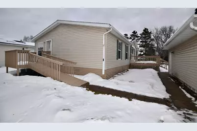 704 1st Street E, Milaca, MN 56353 - Photo 5