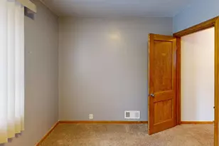 304 Secor Street N, Bricelyn, MN 56014 - Photo 9