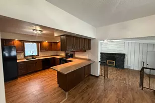 402 E Flynn St, Redwood Falls, MN 56283 - Photo 11