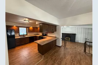 402 E Flynn Street, Redwood Falls, MN 56283 - Photo 11