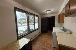 402 E Flynn St, Redwood Falls, MN 56283 - Photo 5