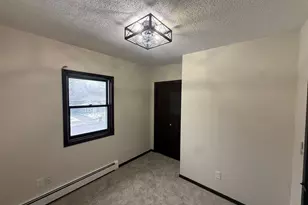 402 E Flynn St, Redwood Falls, MN 56283 - Photo 15