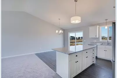 675 47th Avenue NE, Saint Cloud, MN 56304 - Photo 5