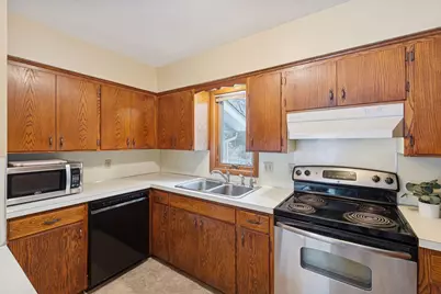 15880 Tonkawood Drive, Minnetonka, MN 55345 - Photo 11