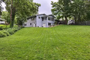 15880 Tonkawood Dr, Minnetonka, MN 55345 - Photo 49