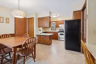 15880 Tonkawood Dr, Minnetonka, MN 55345 - Photo 7