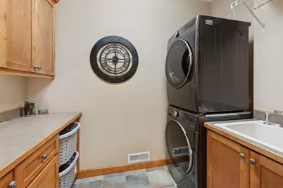 1207 Adrian Drive, Chaska, MN 55318 - Photo 31