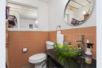 2425 Lyndale Avenue S, Minneapolis, MN 55405 - Photo 17