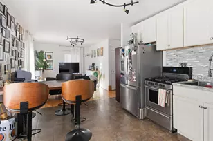 2425 Lyndale Ave S, Minneapolis, MN 55405 - Photo 37