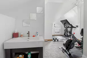 2425 Lyndale Ave S, Minneapolis, MN 55405 - Photo 41