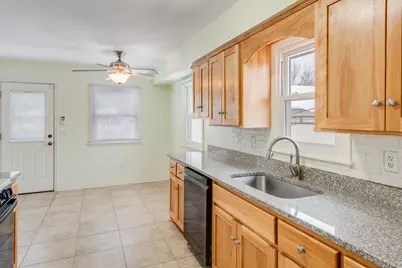 10608 Rhode Island Avenue N, Brooklyn Park, MN 55445 - Photo 9