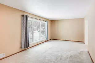 10608 Rhode Island Ave N, Brooklyn Park, MN 55445 - Photo 5