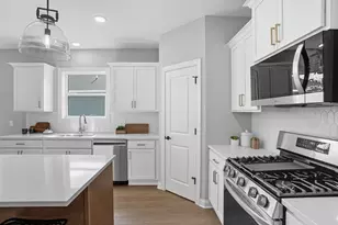 9815 Pinehurst Dr, Elko New Market, MN 55020 - Photo 7