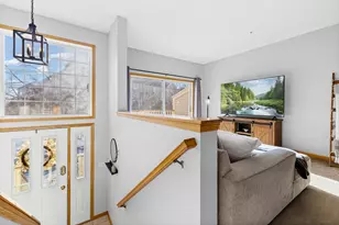 13733 54th Ave N, Plymouth, MN 55446 - Photo 3