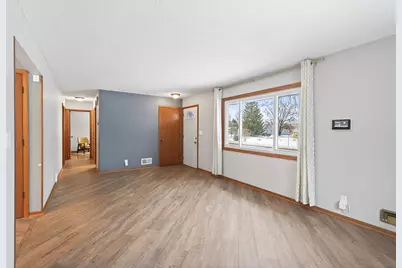 4361 Adair Avenue N, Crystal, MN 55422 - Photo 5