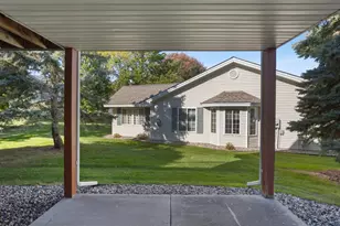 745 Sterling Ct, Mahtomedi, MN 55115 - Photo 15