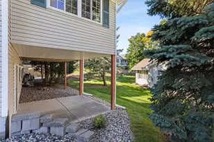 745 Sterling Ct, Mahtomedi, MN 55115 - Photo 13