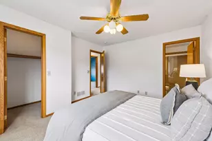 2187 Grimm Rd, Chaska, MN 55318 - Photo 15