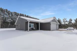 1400 Carriage Hill Dr, Hinckley, MN 55037 - Photo 5