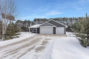 1400 Carriage Hill Dr, Hinckley, MN 55037 - Photo 1