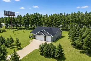 1400 Carriage Hill Dr, Hinckley, MN 55037 - Photo 5