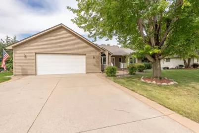 910 Deercreek Parkway, Belle Plaine, MN 56011 - Photo 45