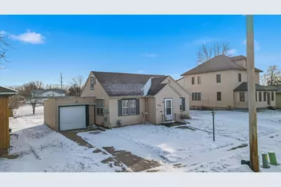 809 3rd Street SW, Waseca, MN 56093 - Photo 1