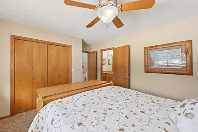 6806 Aldrich Avenue N, Brooklyn Center, MN 55430 - Photo 35