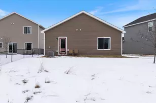 311 Redwood St N, Cambridge, MN 55008 - Photo 9