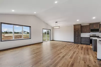 21423 Cottonwood Street NW, Oak Grove, MN 55448 - Photo 15