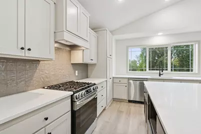 21423 Cottonwood Street NW, Oak Grove, MN 55448 - Photo 3