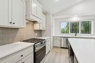 21423 Cottonwood St NW, Oak Grove, MN 55448 - Photo 3