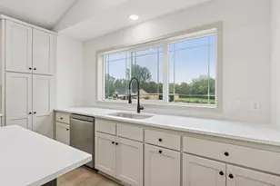 21423 Cottonwood St NW, Oak Grove, MN 55448 - Photo 5