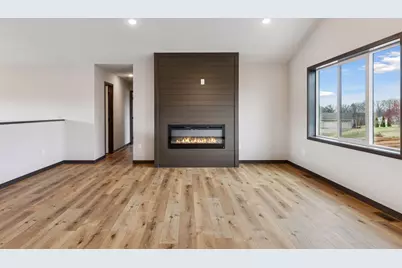 21423 Cottonwood Street NW, Oak Grove, MN 55448 - Photo 11