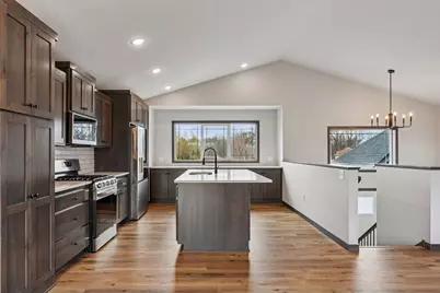 21423 Cottonwood Street NW, Oak Grove, MN 55448 - Photo 7