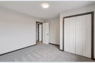 21423 Cottonwood Street NW, Oak Grove, MN 55448 - Photo 25