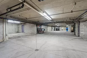 8014 Golden Valley Rd, Golden Valley, MN 55427 - Photo 33