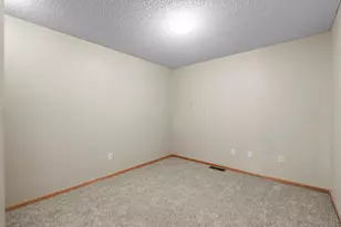 8014 Golden Valley Rd, Golden Valley, MN 55427 - Photo 23