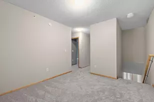 8014 Golden Valley Rd, Golden Valley, MN 55427 - Photo 29