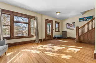 1121 Hague Ave, Saint Paul, MN 55104 - Photo 7