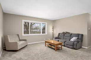 814 Fireside Dr, Apple Valley, MN 55124 - Photo 7