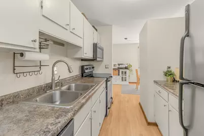1643 Dunlap Street N #4, Saint Paul, MN 55108 - Photo 7